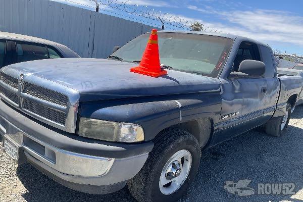 Photo of 2000 Dodge Ram 1500