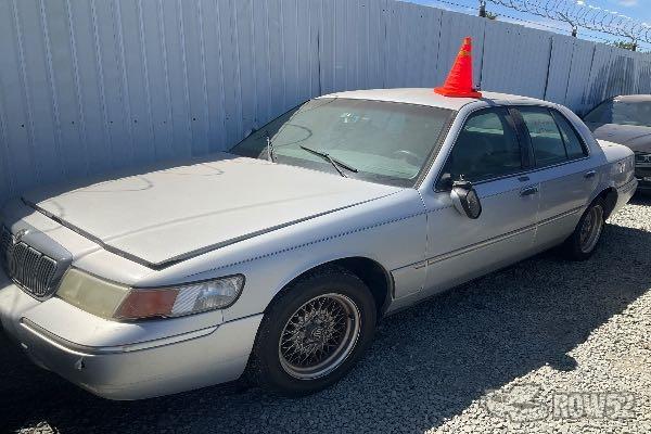 Photo of 1999 Mercury Grand Marquis