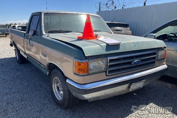 Photo of 1990 Ford F-150