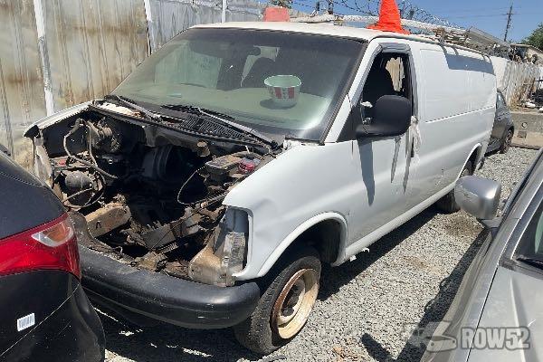 Photo of 2001 GMC Savana