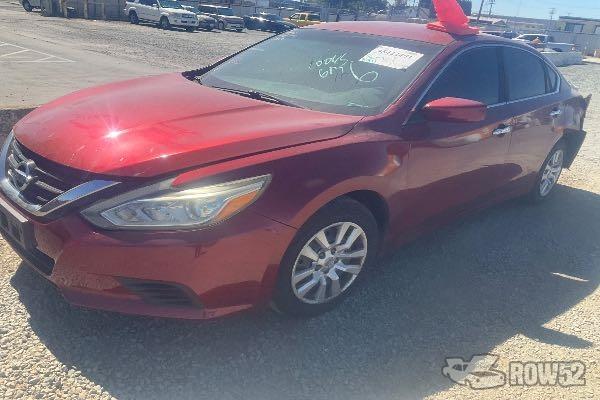 Photo of 2016 Nissan Altima