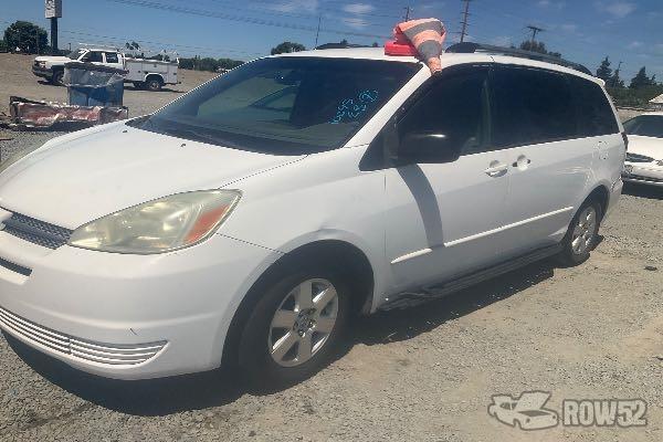 Photo of 2005 Toyota Sienna