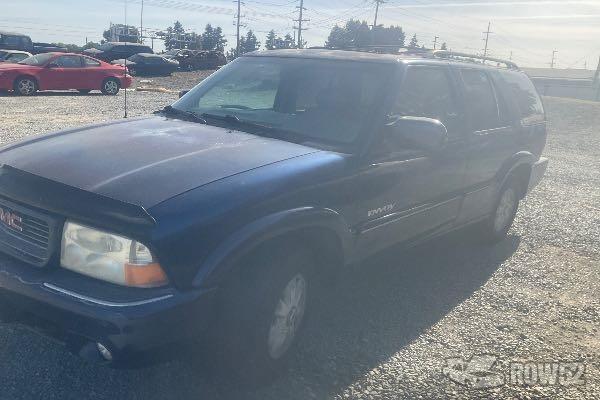 Photo of 2000 GMC Envoy