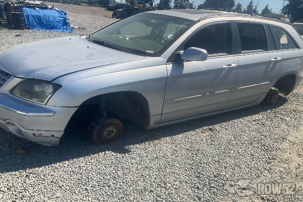 Photo of 2005 Chrysler Pacifica
