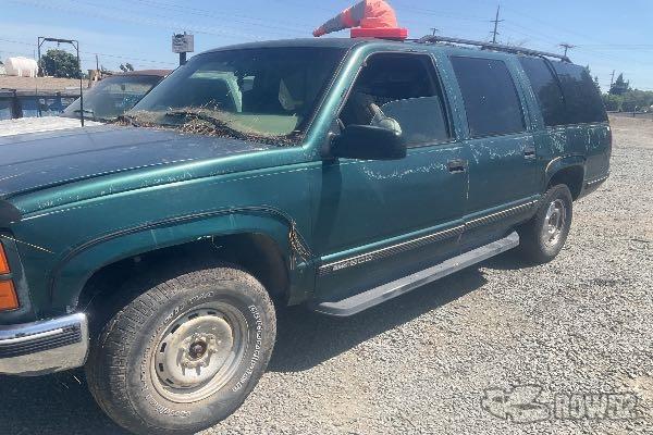 Photo of 1996 GMC Suburban