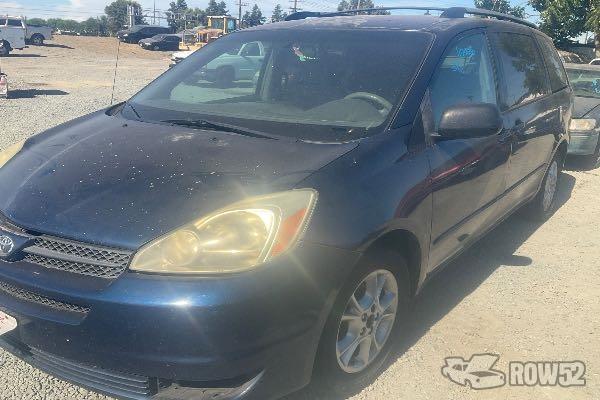 Photo of 2005 Toyota Sienna
