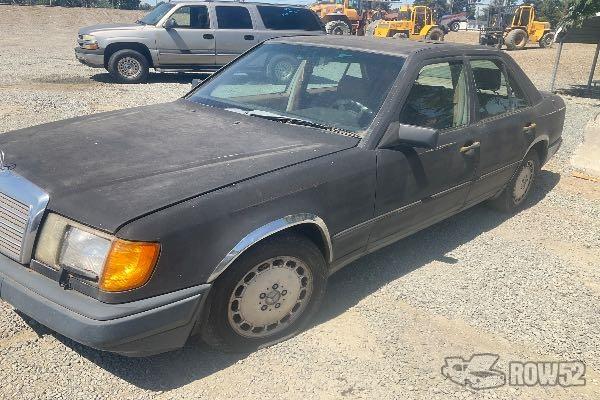 Photo of 1987 Mercedes-Benz 300