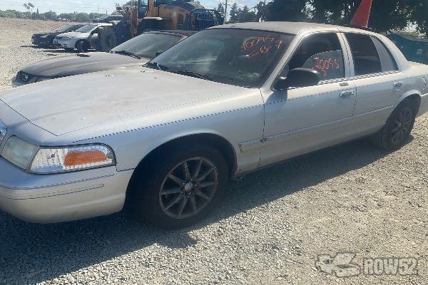 Photo of 2007 Ford Crown Victoria
