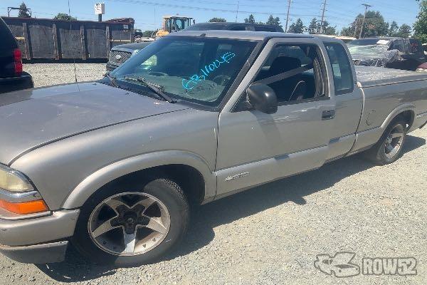 Photo of 2003 Chevrolet S10 Pickup