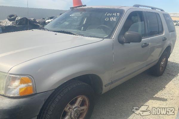 Photo of 2004 Ford Explorer