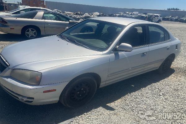 Photo of 2004 Hyundai Elantra