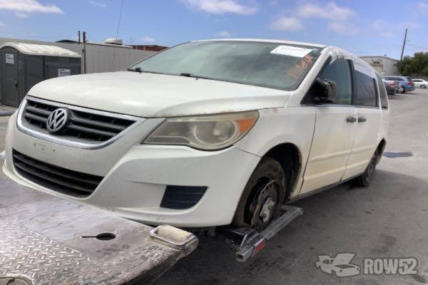 Photo of 2009 Volkswagen Routan