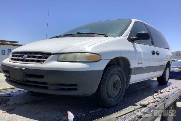 Photo of 1998 Plymouth Voyager