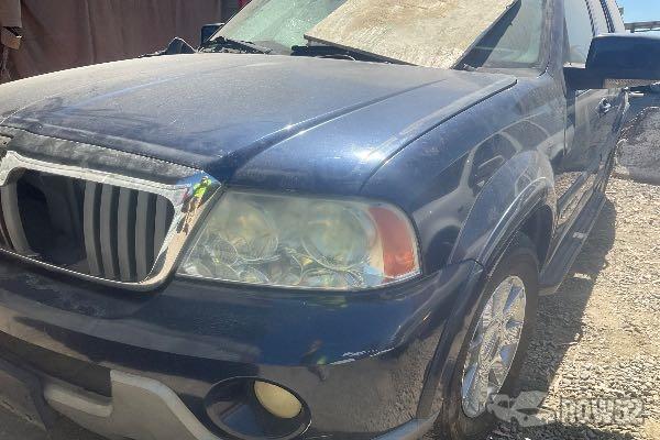 Photo of 2004 Lincoln Navigator