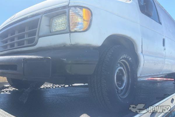 Photo of 1999 Ford Econoline