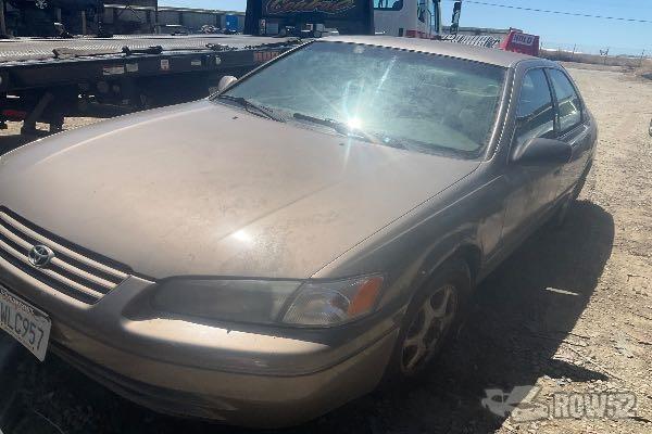 Photo of 1999 Toyota Camry
