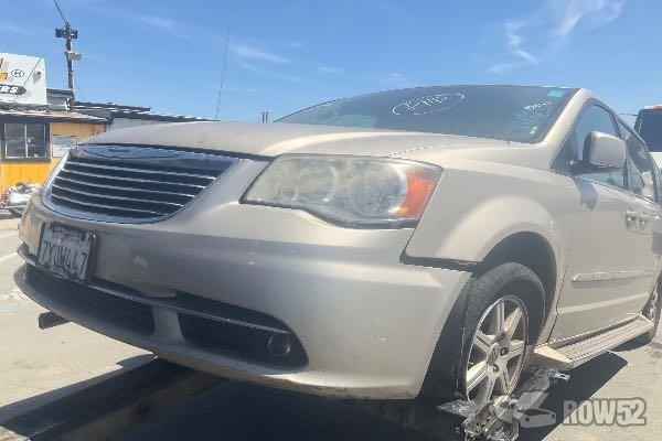 Photo of 2013 Chrysler Town & Country