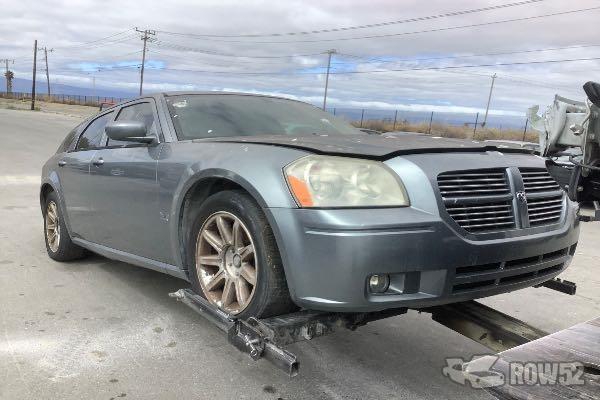 Photo of 2006 Dodge Magnum