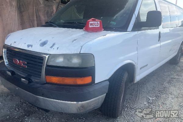 Photo of 2003 GMC Savana