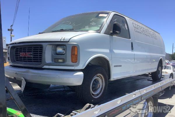 Photo of 2001 GMC Savana