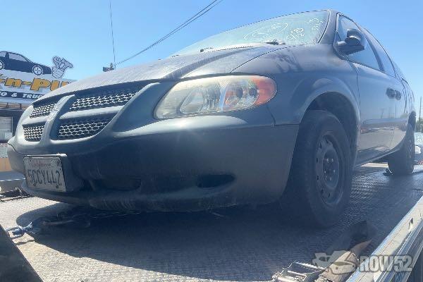 Photo of 2003 Dodge Caravan