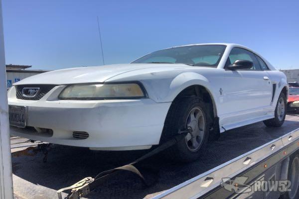 Photo of 2000 Ford Mustang