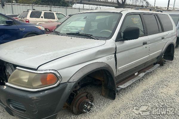 Photo of 2002 Mitsubishi Montero Sport
