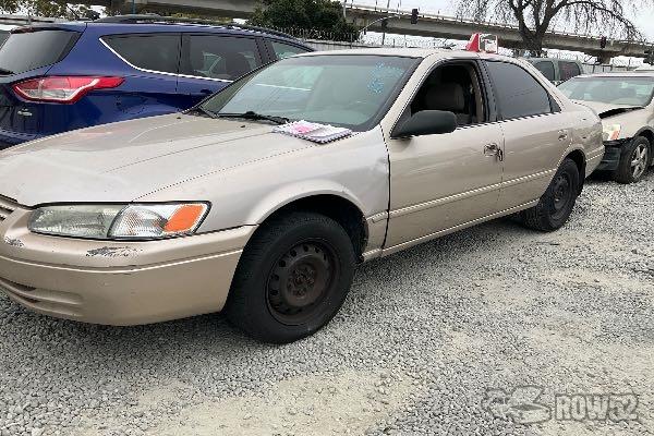 Photo of 1999 Toyota Camry