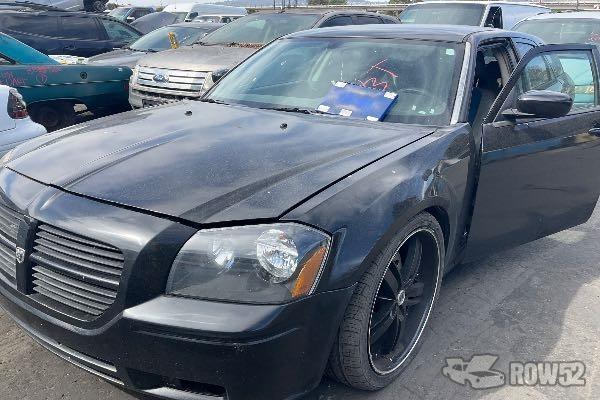 Photo of 2005 Dodge Magnum