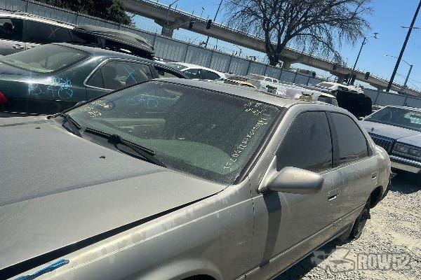 Photo of 1999 Toyota Camry
