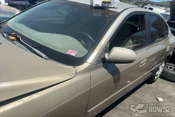 Photo of 2003 Hyundai Elantra
