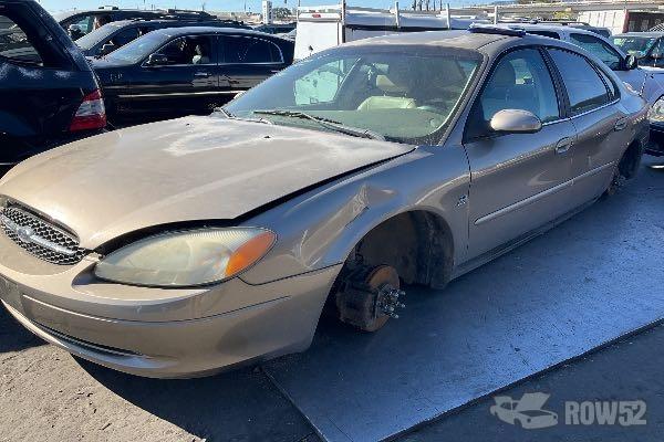 Photo of 2002 Ford Taurus