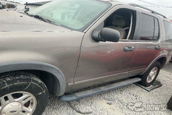 Photo of 2003 Ford Explorer