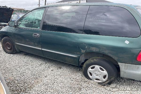 Photo of 1997 Dodge Caravan