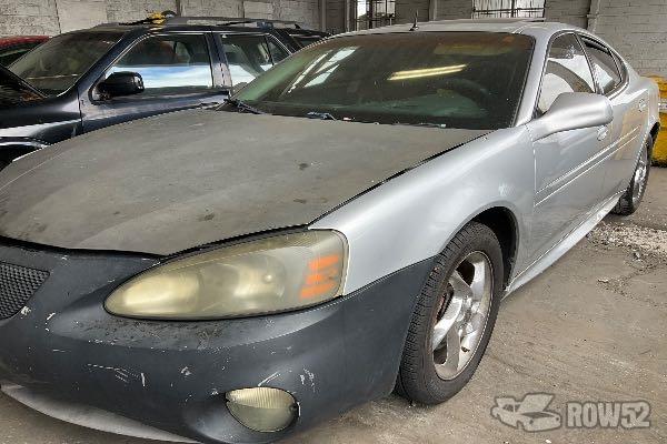 Photo of 2004 Pontiac Grand Prix