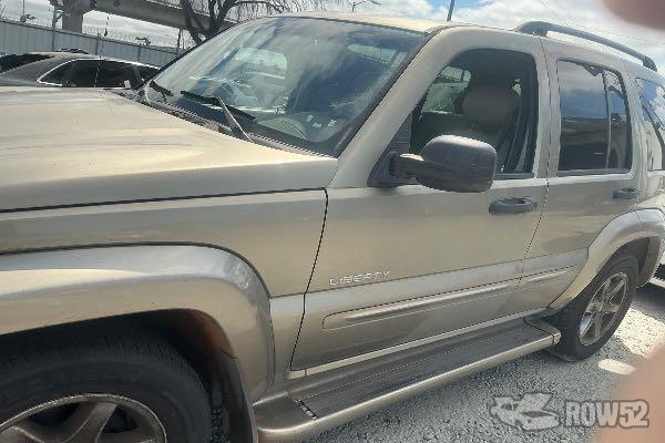 Photo of 2004 Jeep Liberty