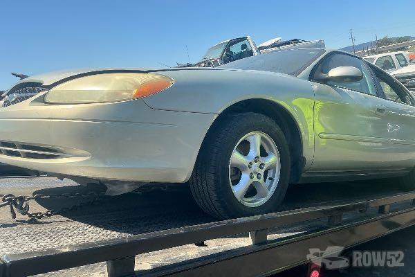 Photo of 2003 Ford Taurus