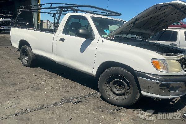 Photo of 2000 Toyota Tundra