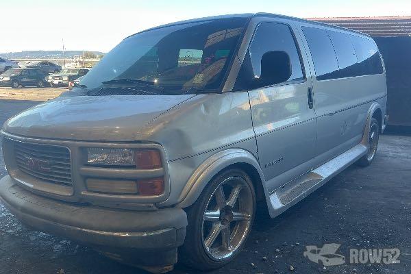 Photo of 2000 GMC Savana