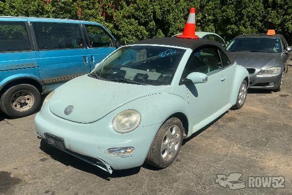 Photo of 2003 Volkswagen New Beetle