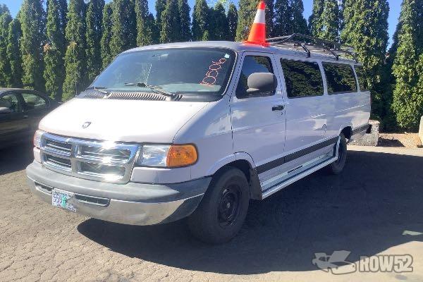 Photo of 1999 Dodge Ram Wagon