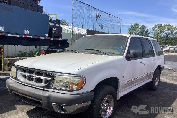 Photo of 1999 Ford Explorer