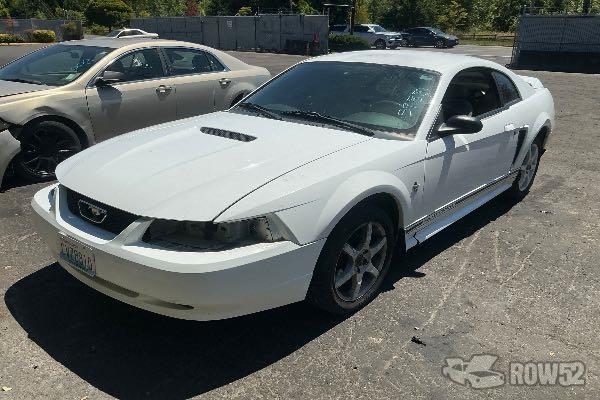 Photo of 2000 Ford Mustang