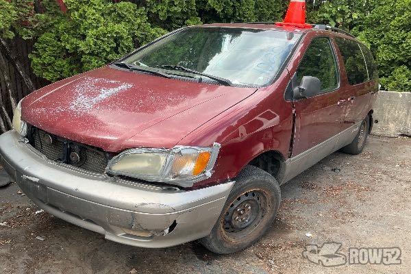 Photo of 2001 Toyota Sienna