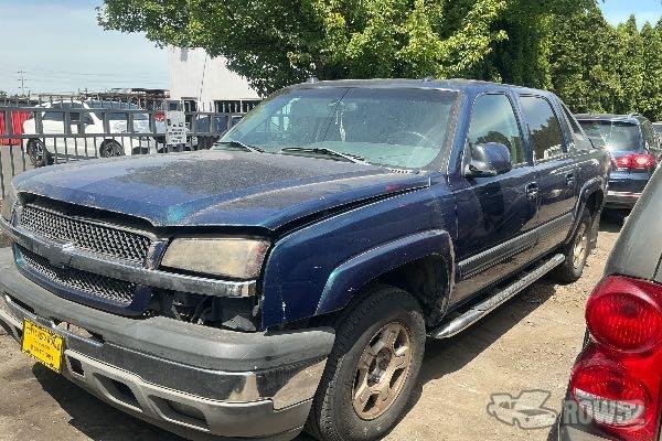 Photo of 2005 Chevrolet Avalanche