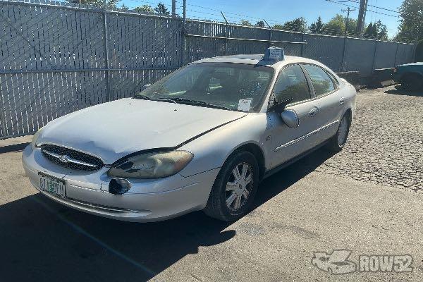 Photo of 2003 Ford Taurus