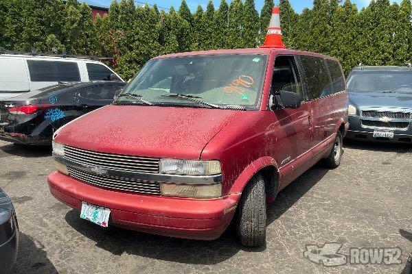 Photo of 1998 Chevrolet Astro