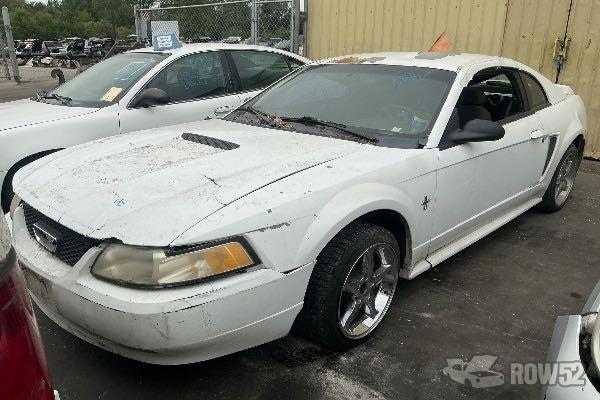 Photo of 2000 Ford Mustang