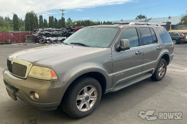 Photo of 2004 Lincoln Aviator