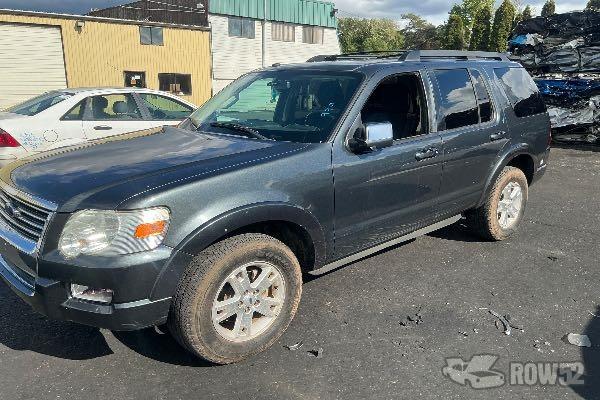 Photo of 2010 Ford Explorer